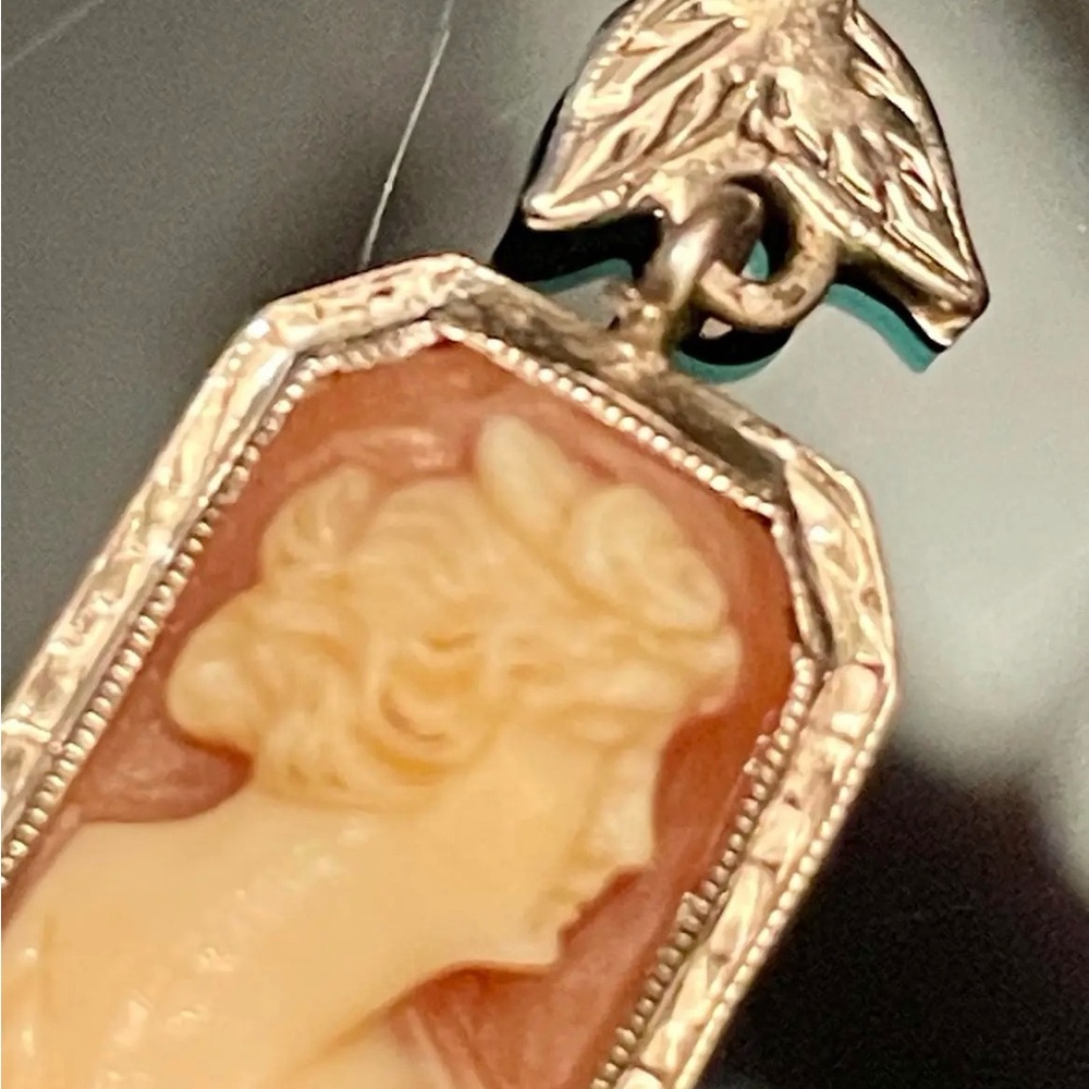 Art Deco 14k White Gold Carved Shell Cameo Necklace Pendant